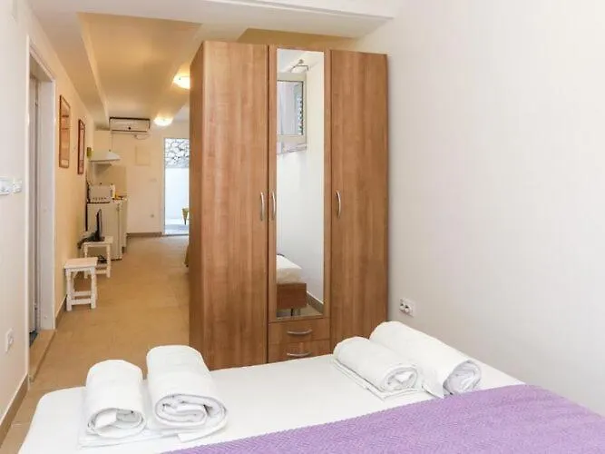 Apartament With Terrace And Sea View *