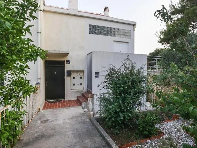 Apartament With Terrace And Sea View *