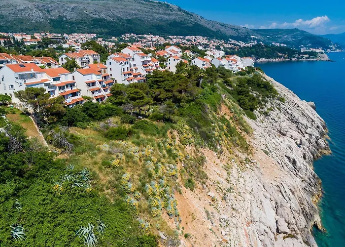 With Terrace And Sea View Apartament Dubrownik