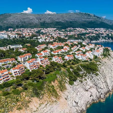 Apartmán With Terrace And Sea View